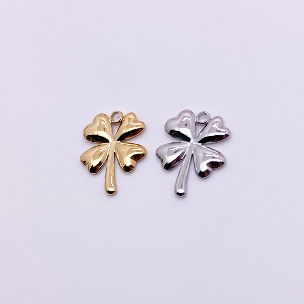 11617 Four leaf clover charm