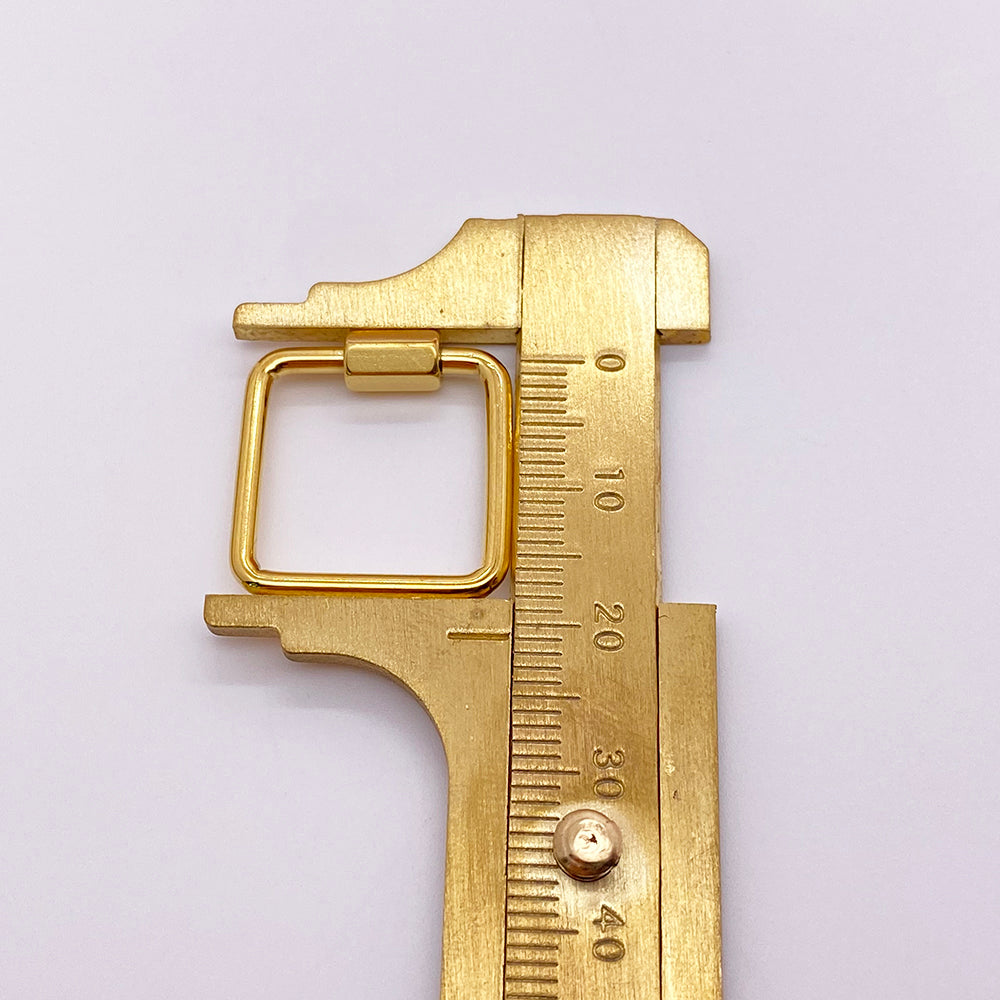 4072 Square clasp