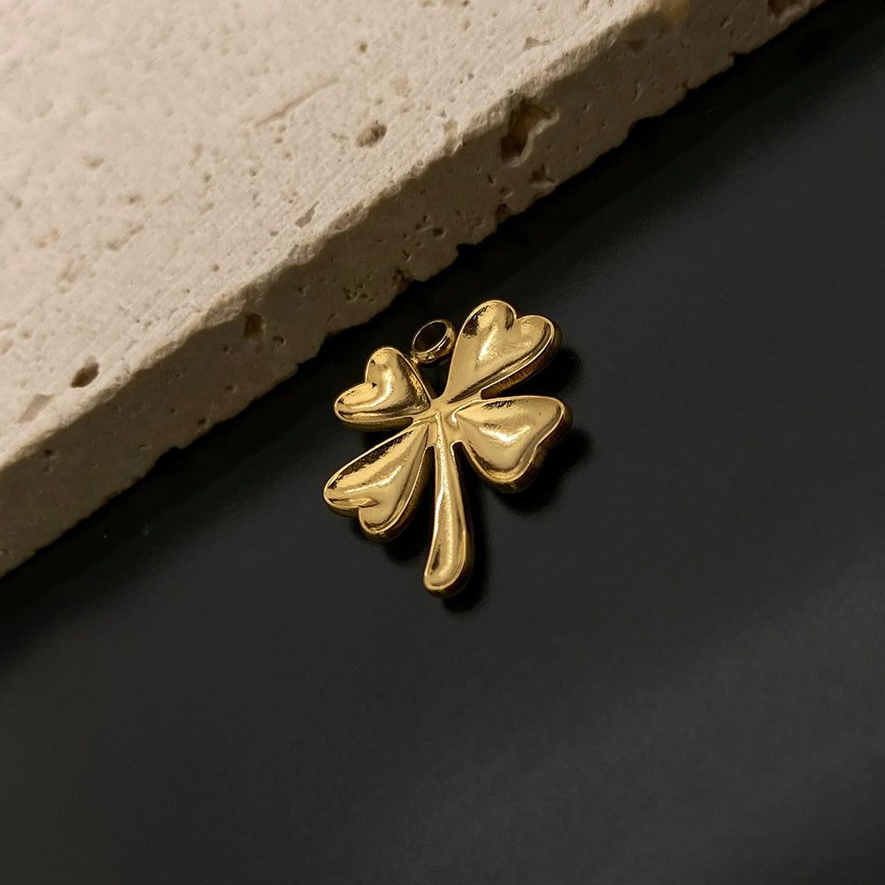 11617 Four leaf clover charm