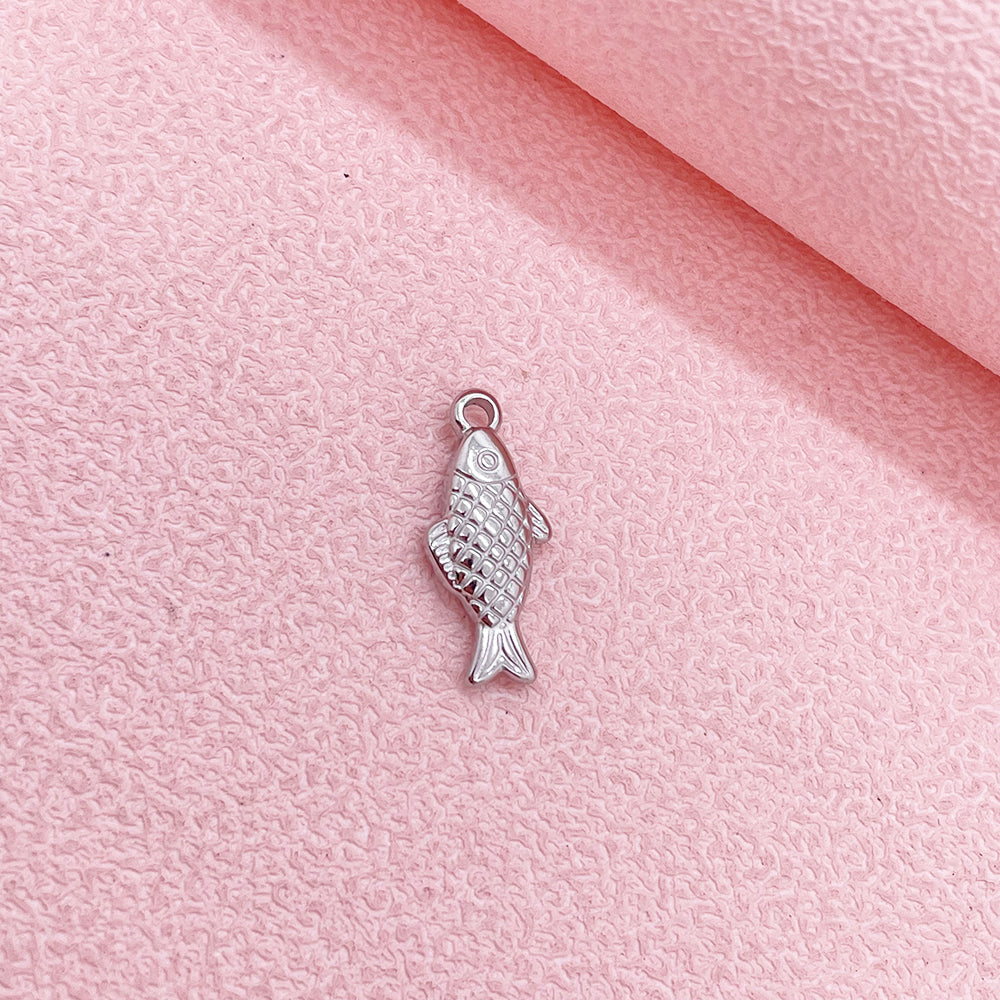 12074 20mm Fish charm