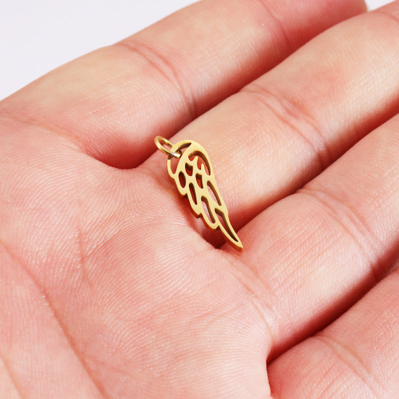 Wing charm