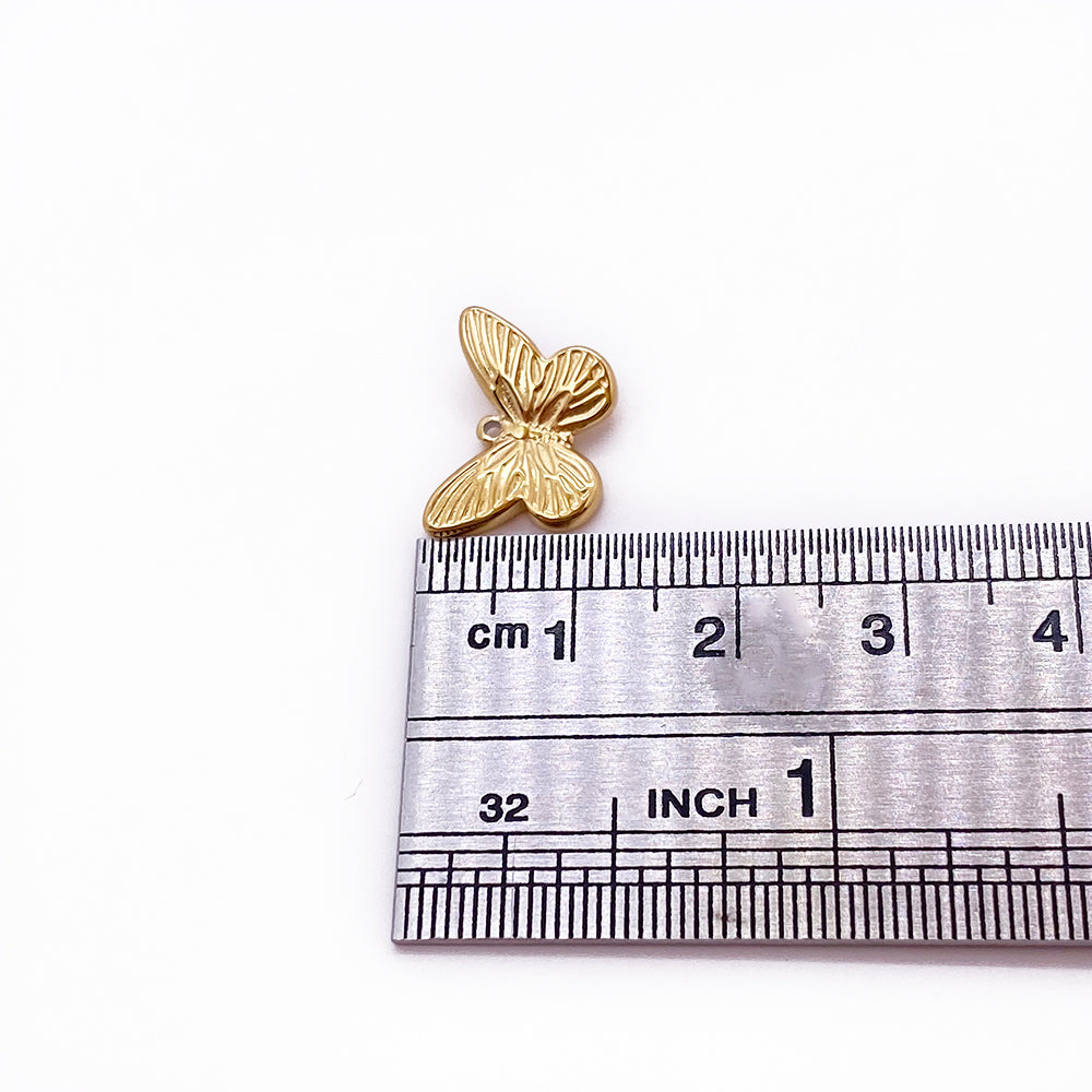 1581 Butterfly charm