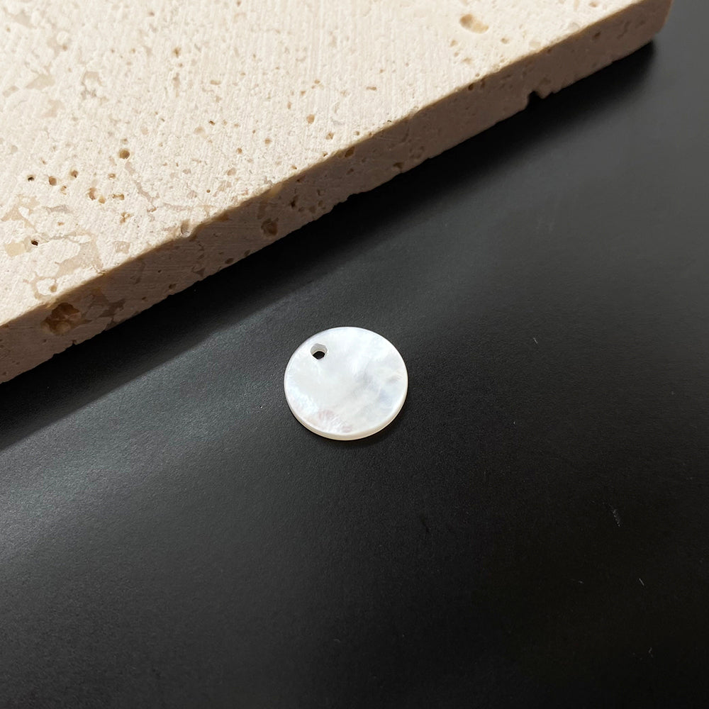 Round shell charm