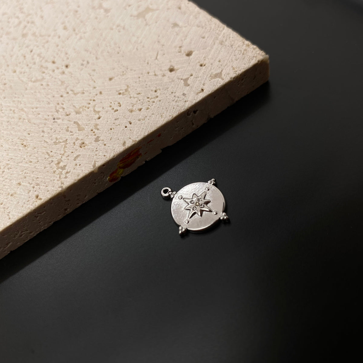 5009 Diamond star charm