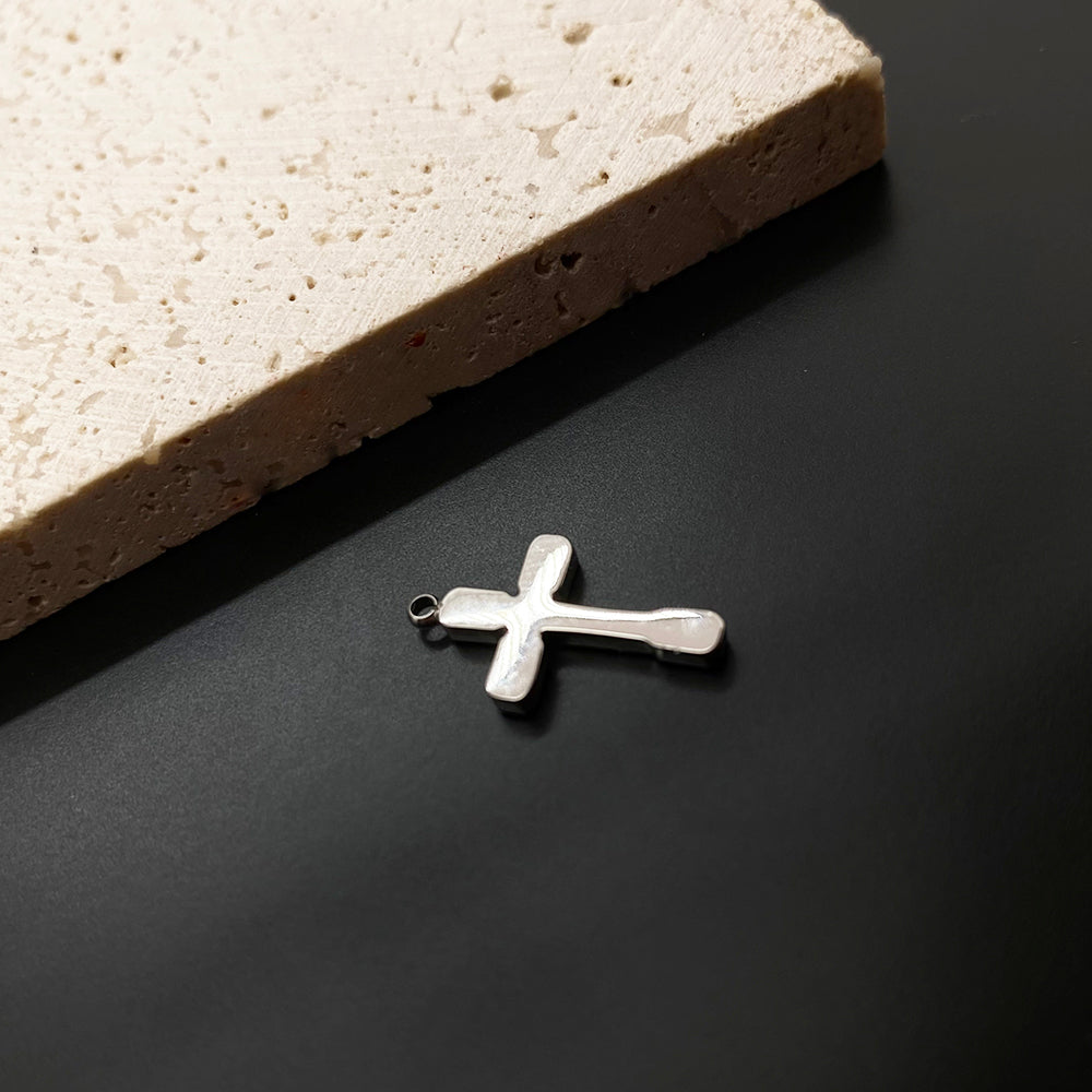 5632 Diamond cross charm