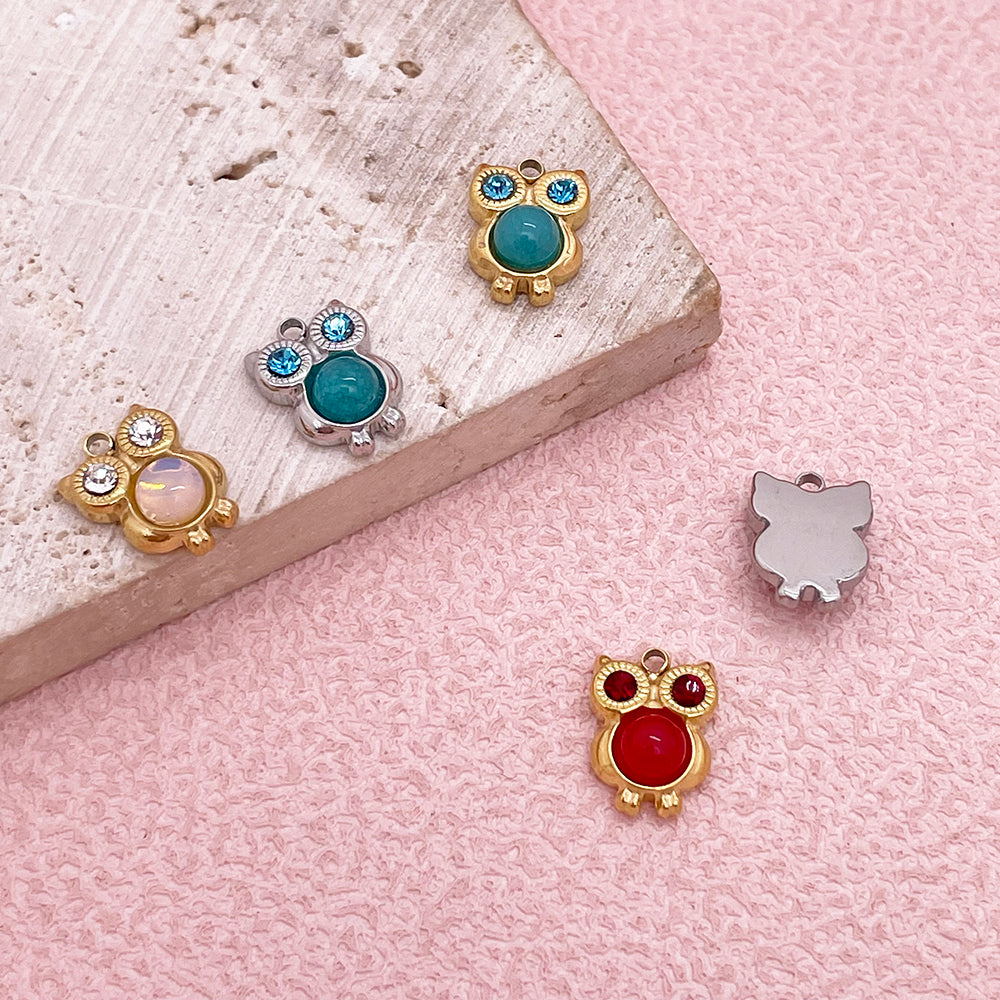 0548 owl charm