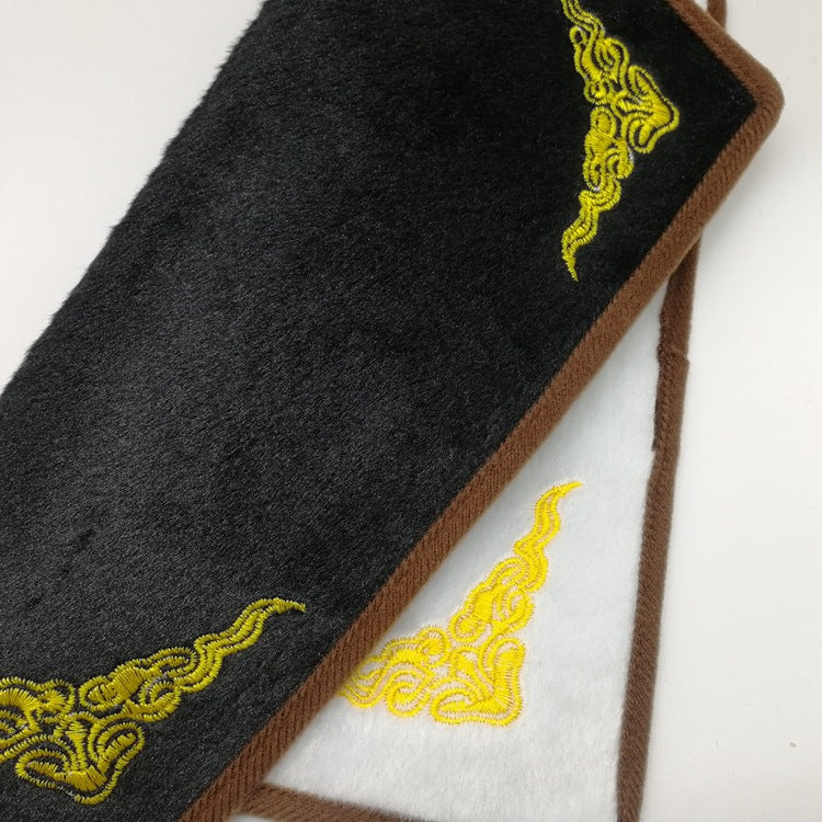 Beads jewelry making mat with embroidery