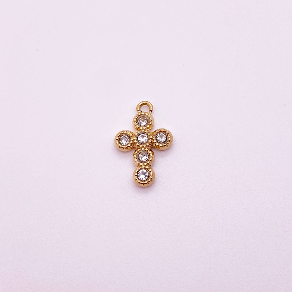 5735 Cross charm