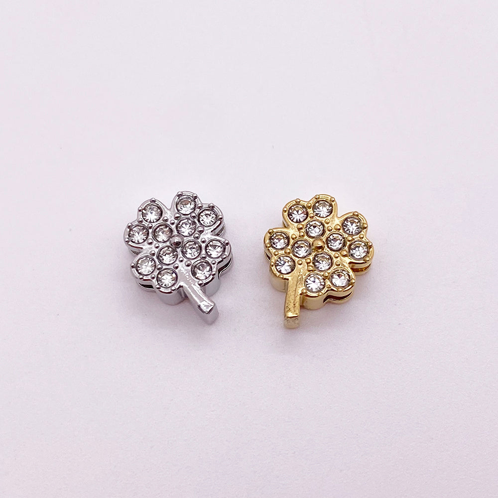 5677 Four leaf clover charm