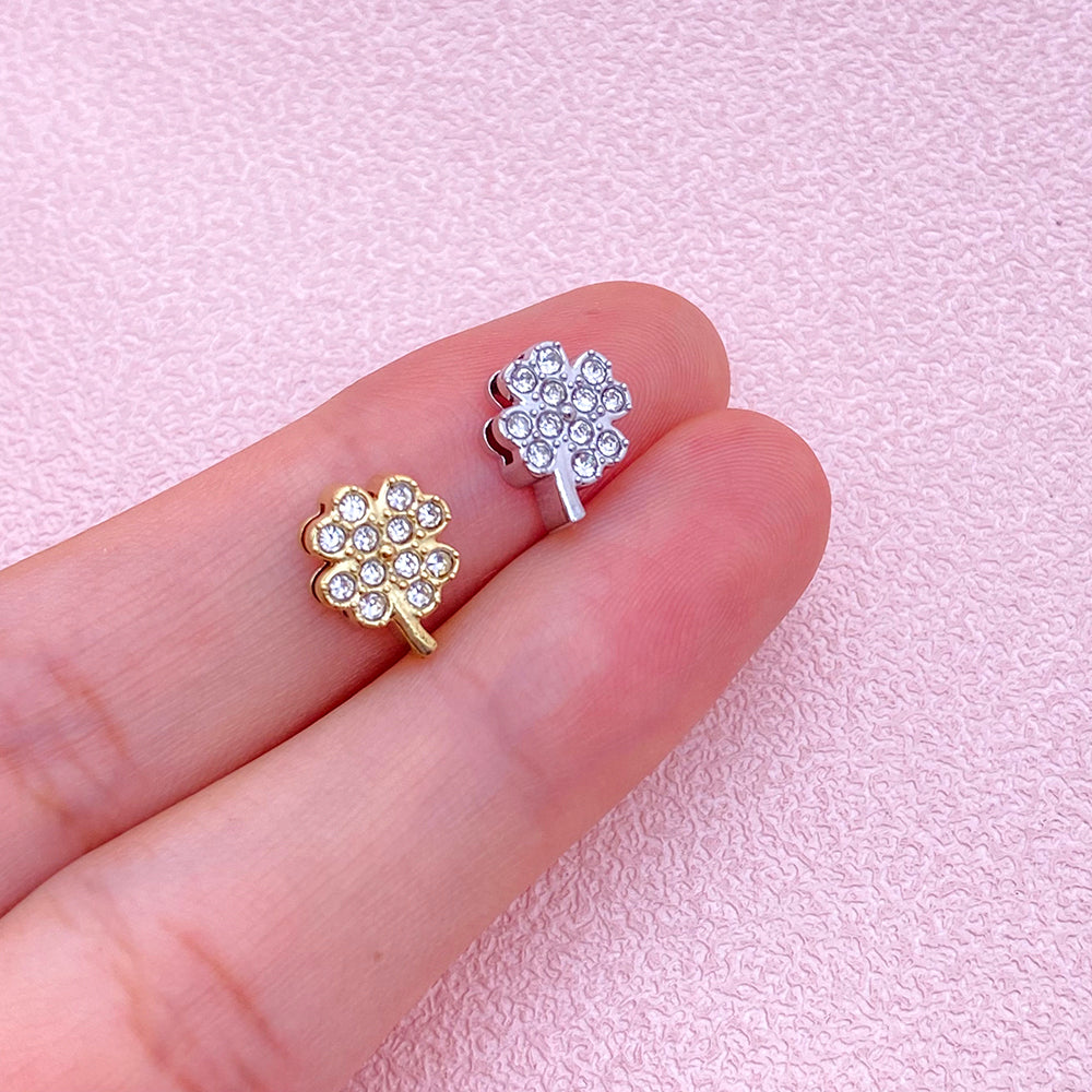 5677 Four leaf clover charm