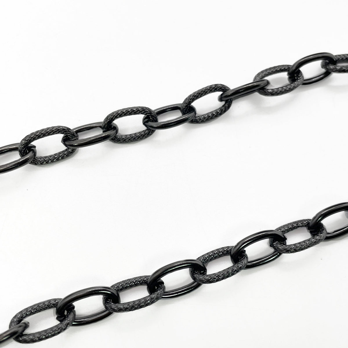 C1573 Black Amboss Cable chain