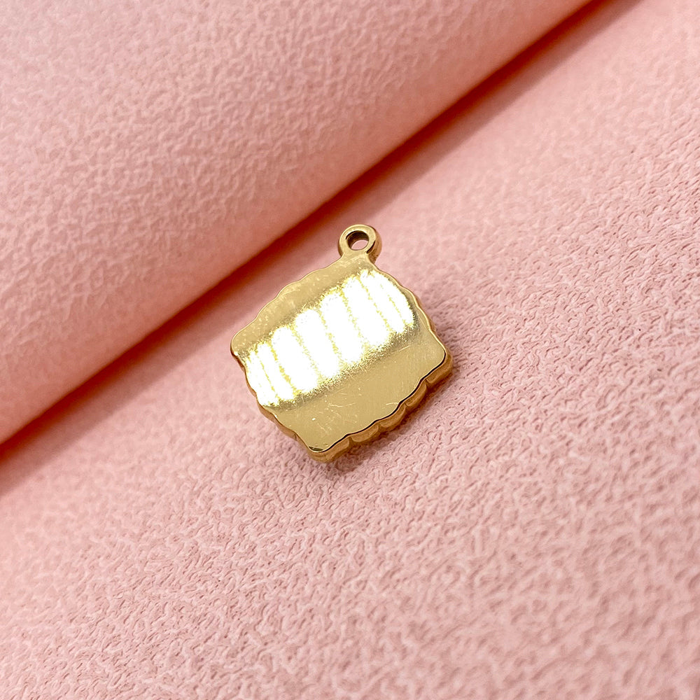 PC681 Tiger eye charm